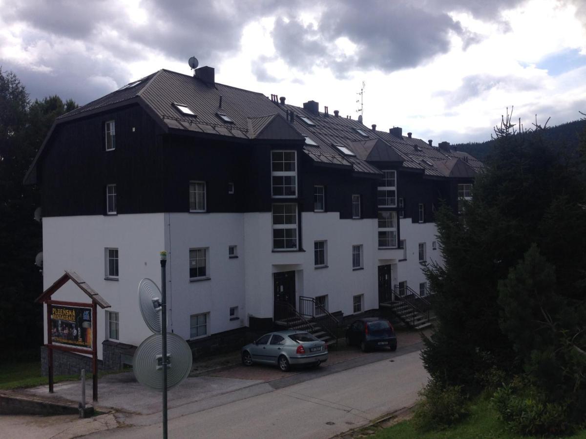 Apartments Monika Špindlerŭv Mlýn Eksteriør bilde